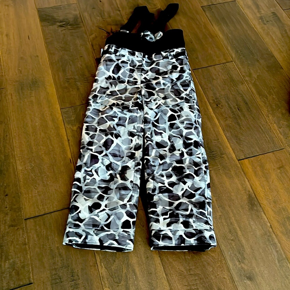 Obermeyer warp snowpants size 8